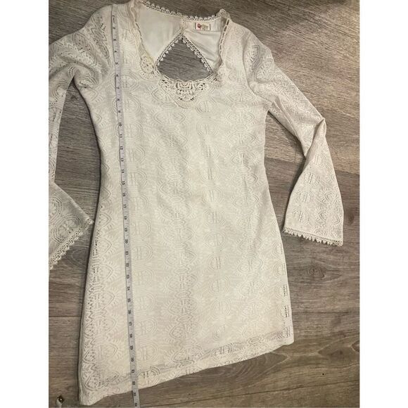 Olsenboye OffWhite Cream Lacey Short Dress Bell Sleeve Open Back Dress Large - Picture 8 of 11
